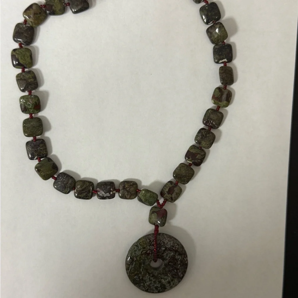 NATURAL JASPER STONES GRAINED SHAPES 10